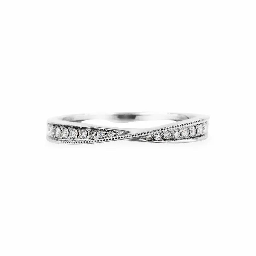 The Möbius Milgrain Diamond Band Women's Wedding Bands