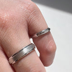The Satin-Finished Center Band Men's Wedding Bands